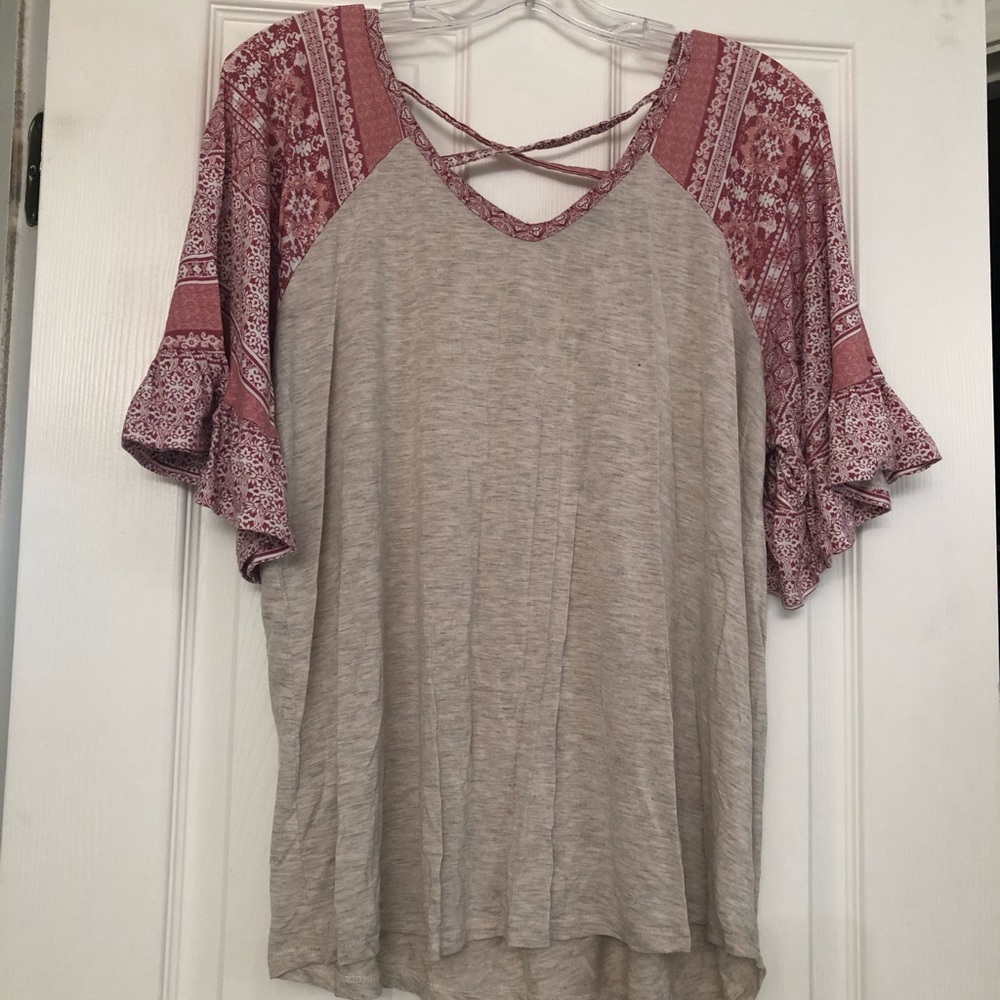 !!!2 for $10!!!Absolutely Famous top with boho pattern sleeve, xl